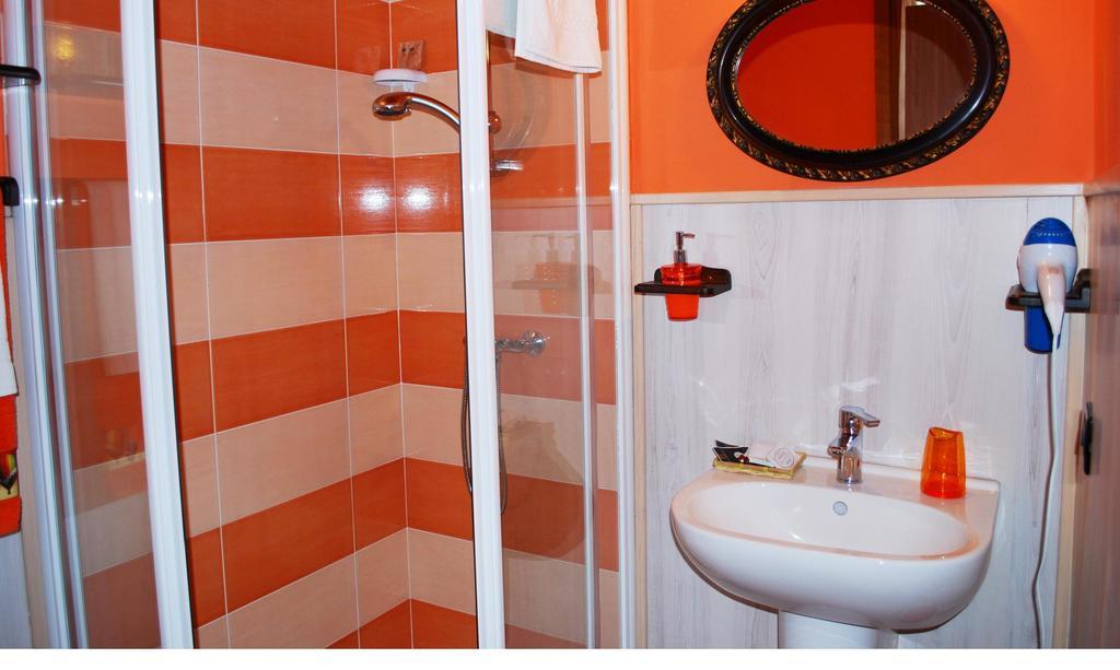 B&B I Viandanti Piancogno Quarto foto